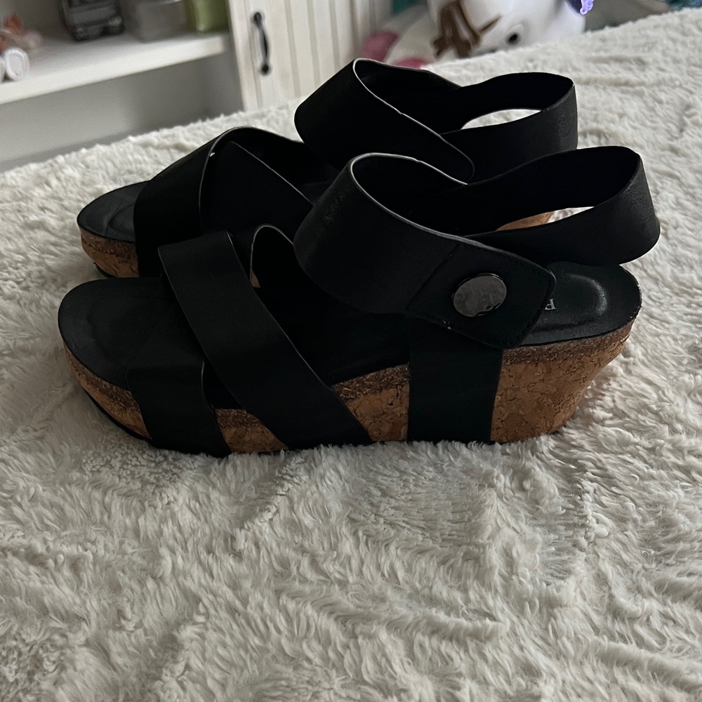 Pierre Dumas Black Cork Wedges - Picture 2 of 3
